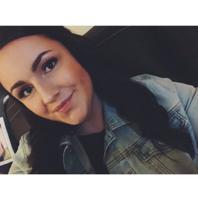 Profile Picture of Courtney Jean Jones (@Courtney_Jeann) on Twitter