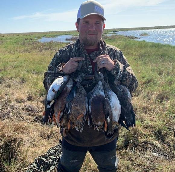 Profile Picture of Austin Steptoe (@austinsteptoe) on Poshmark