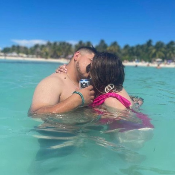 Profile Picture of Martin Manriquez (@martinmanriq354) on Poshmark