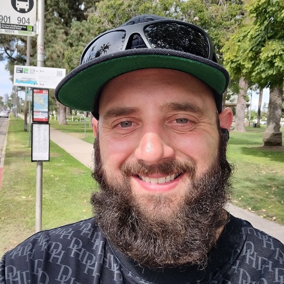 Profile Picture of Christopher Barr (@upscalesd619) on Poshmark