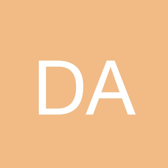 Profile Picture of Daniel Aguinaga (@daniel2127) on Poshmark