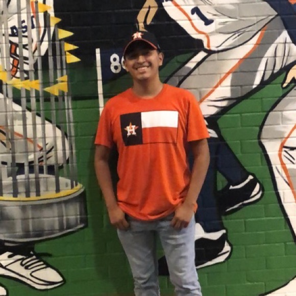 Profile Picture of Adrian Melchor (@adrian_melchor) on Poshmark