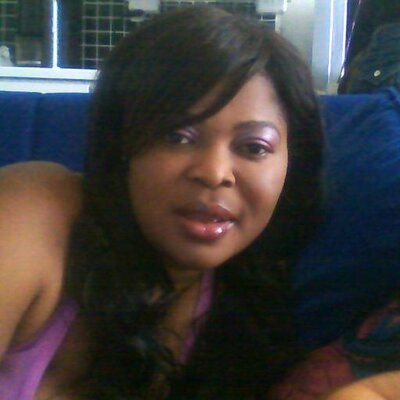 Profile Picture of Julia Moses (@juliamoses69) on Twitter