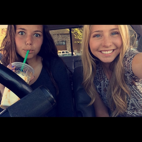 Profile Picture of Kendall Moody (@kamoody) on Poshmark