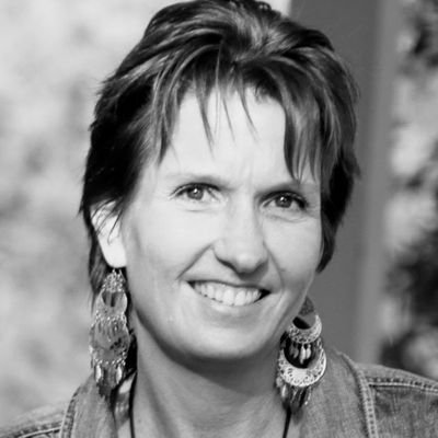 Profile Picture of Lisa A Hoberg (@a_hoberg) on Twitter