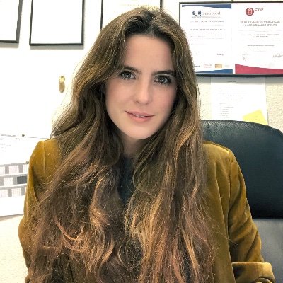 Profile Picture of Angela Diaz-Bastien (@AngelaDBVZ) on Twitter