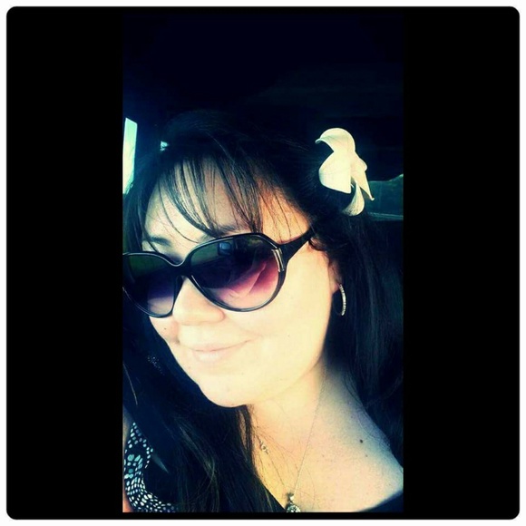 Profile Picture of Christina Candelaria (@ccandy49) on Poshmark