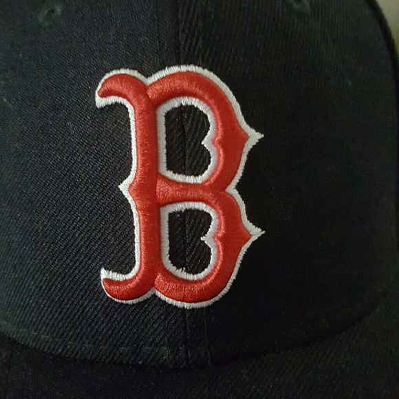 Profile Picture of Luis Motto (@luismotto22) on Poshmark