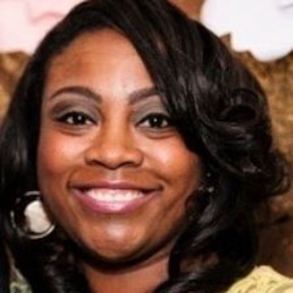 Profile Picture of Johnican Lias (@lashunben115) on Poshmark