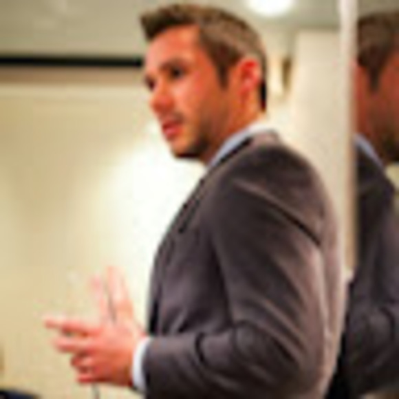 Profile Picture of Ryan Fonash (@ryanfonash) on Poshmark