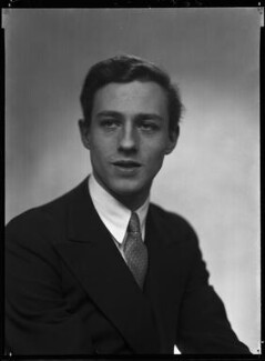 Profile Picture of Colin Tennant, 3rd Baron Glenconneron Wikipedia