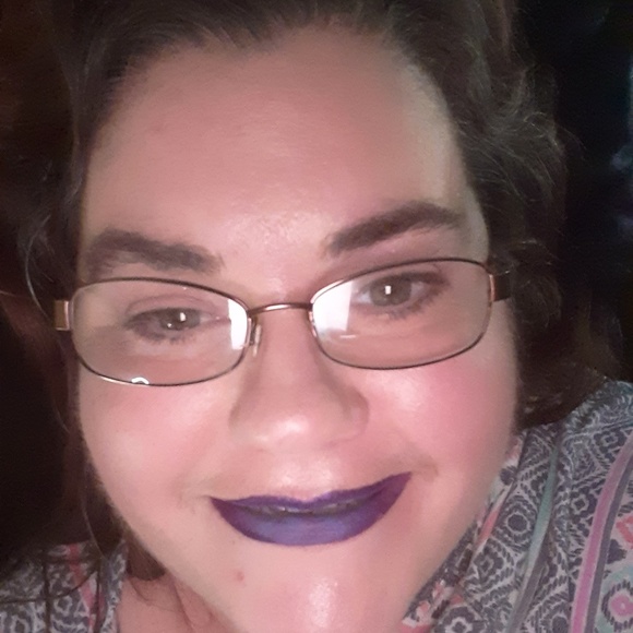 Profile Picture of Renee Bailey (@fund_my_van) on Poshmark