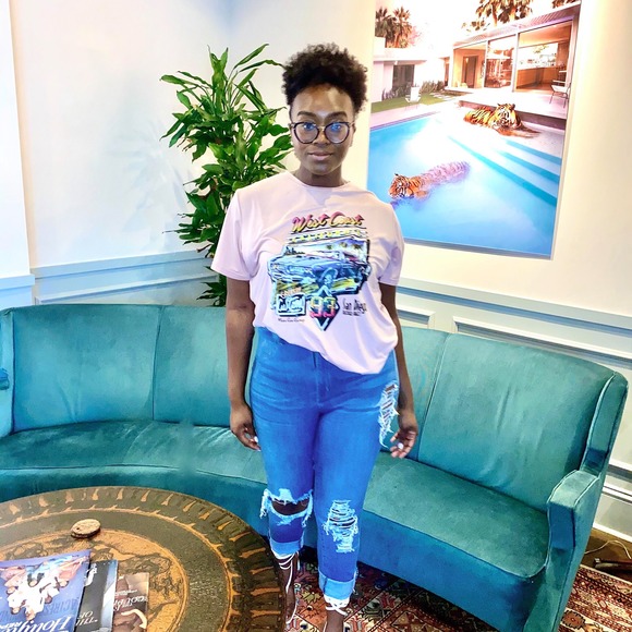 Profile Picture of Yalonda Hines (@dudelovee) on Poshmark