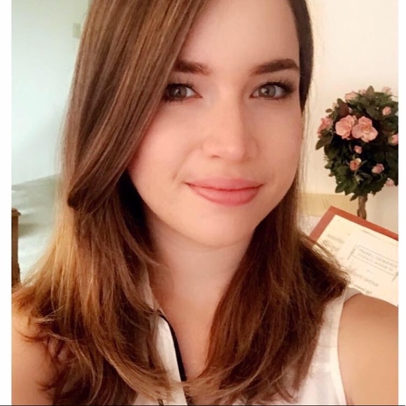 Profile Picture of Katherine Baloff (@kbaloff) on Poshmark