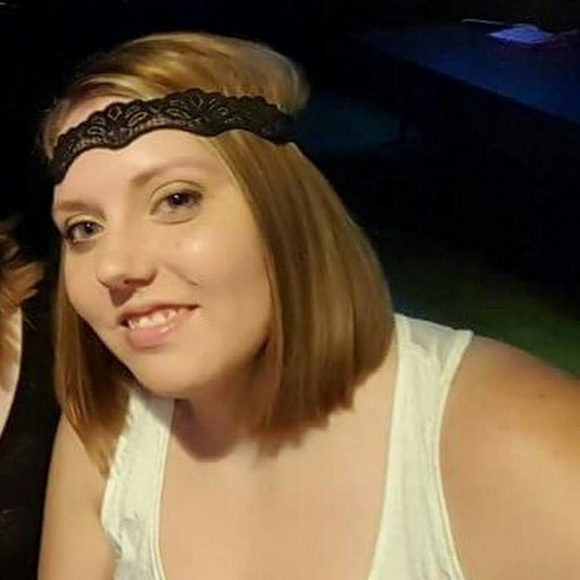 Profile Picture of Jessie Middlemas (@jessiemiddlemas) on Poshmark