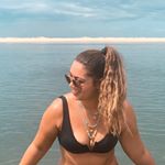 Profile Picture of Hully Caroline (@hullycarol) on Instagram