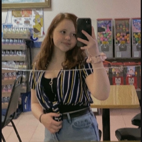 Profile Picture of Tay Moffitt (@taymoffitt) on Poshmark
