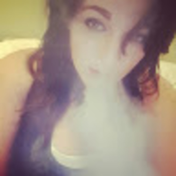 Mandy Graham - Poshmark Profile Picture of Mandy Graham (@mandygraham389) on Poshmark