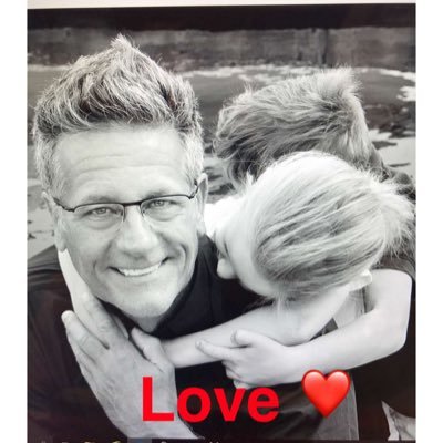 Profile Picture of Matt Von Tscharner (@Surferdude90265) on Twitter