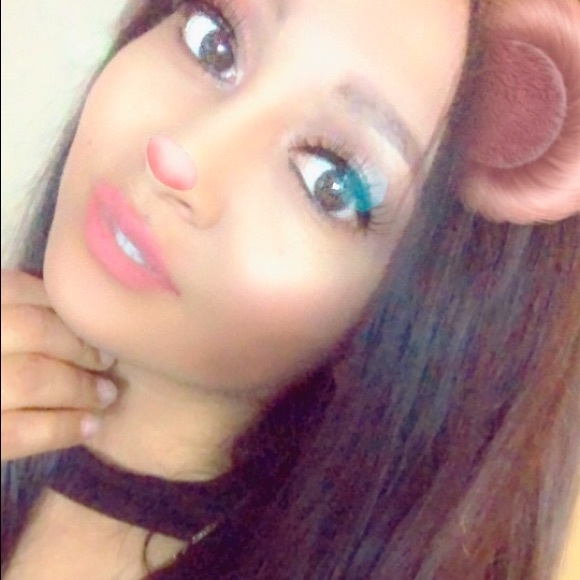 Profile Picture of Yolanda Ruvalcaba (@yolandaa1) on Poshmark