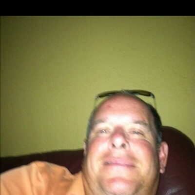 Profile Picture of Mark Connolly (@oceangirls4) on Twitter