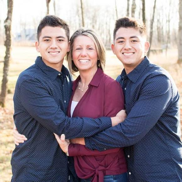 Profile Picture of Katrina Schackert (@santos2) on Poshmark