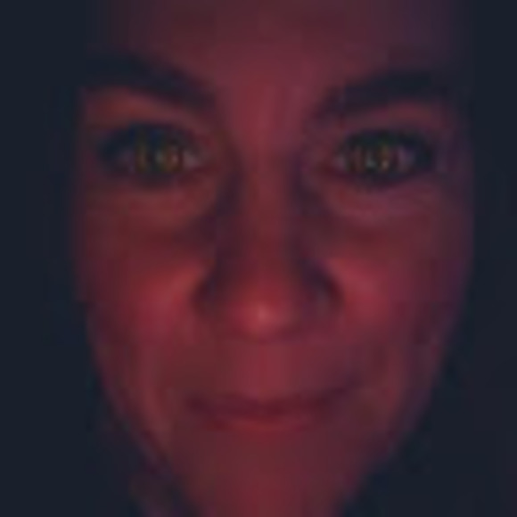 Profile Picture of Lisa Lemley (@lisalemley728) on Poshmark