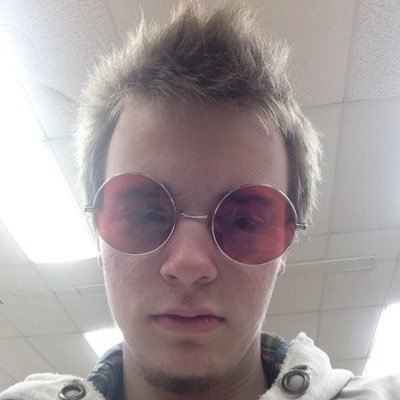 Profile Picture of Mickey Charles (@Mickey7Charles) on Twitter