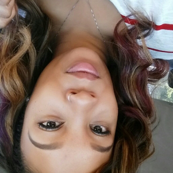 Profile Picture of Chasity Brooks (@cjhb) on Poshmark