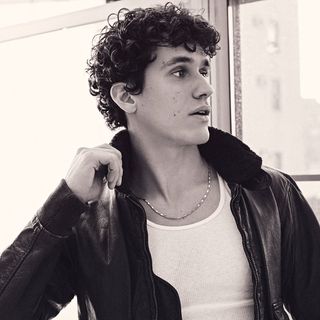 Profile Picture of Sam Var-tho-lo-meos 💡🎥🎬 (@samvartholomeos) on Instagram