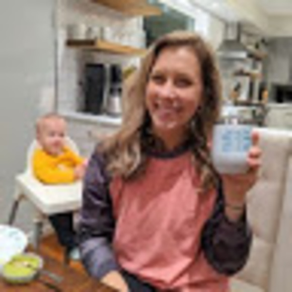 Profile Picture of Katie Ballor (@katieballor) on Poshmark