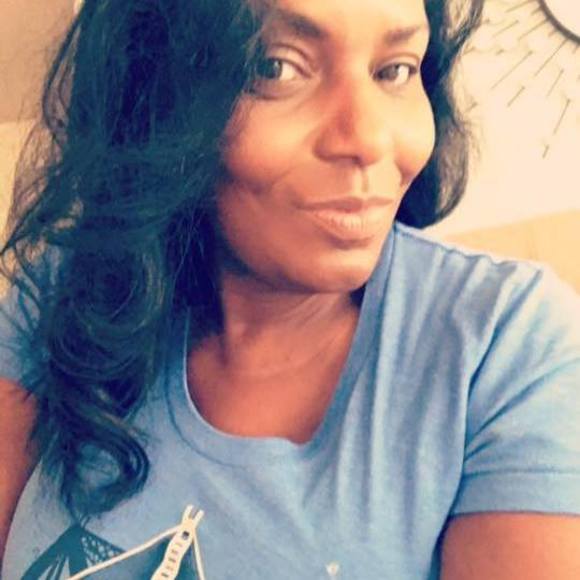 Profile Picture of Cheryl Reid (@cheryl_reid) on Poshmark