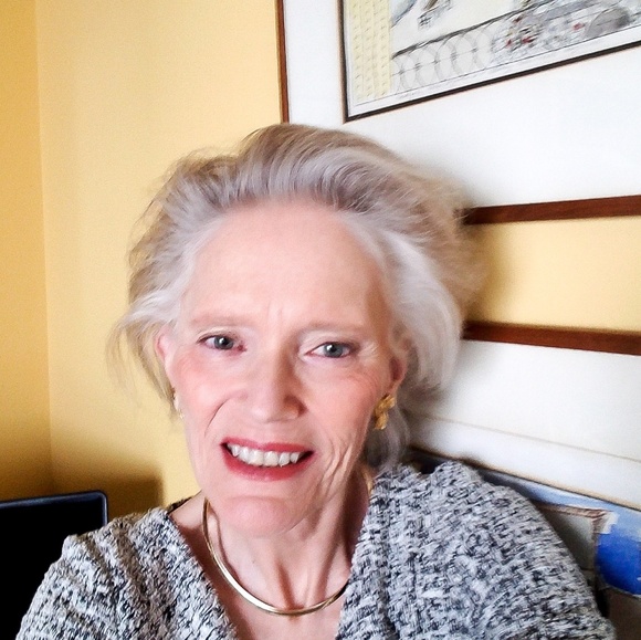 Profile Picture of Alexandra Ehlen (@mittensalexa) on Poshmark