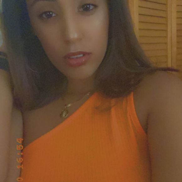 Profile Picture of Giselle Almonte (@giselle_ar) on Poshmark