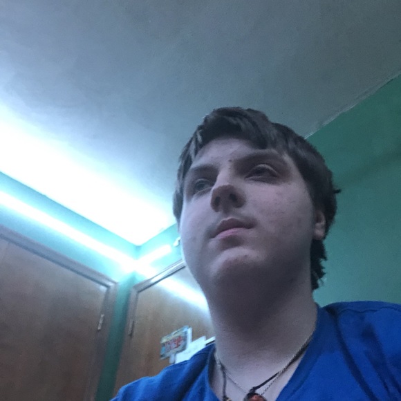 Profile Picture of Thomas Lind (@thomas_lind) on Poshmark