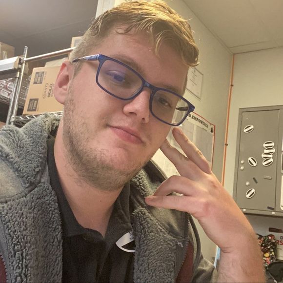Profile Picture of Alex Ramey (@alexjr016) on Poshmark