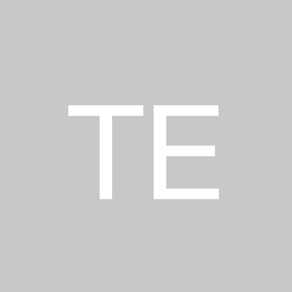 Profile Picture of Teagan Easson (@fleourix) on Poshmark