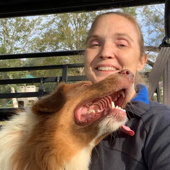 Profile Picture of Rachael Fayard (@rachaelfayard) on Poshmark