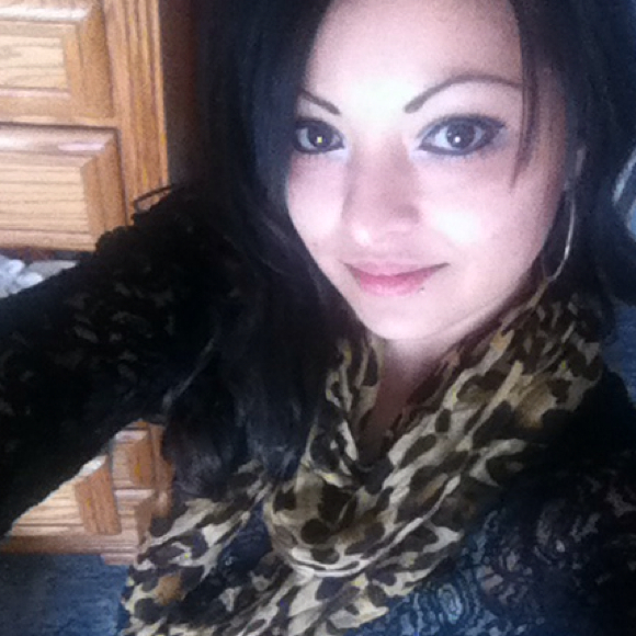 Profile Picture of Tere Omtvedt (@tereomt) on Poshmark