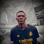 Profile Picture of Carly Yõka (@Carly-Yõka) on Facebook