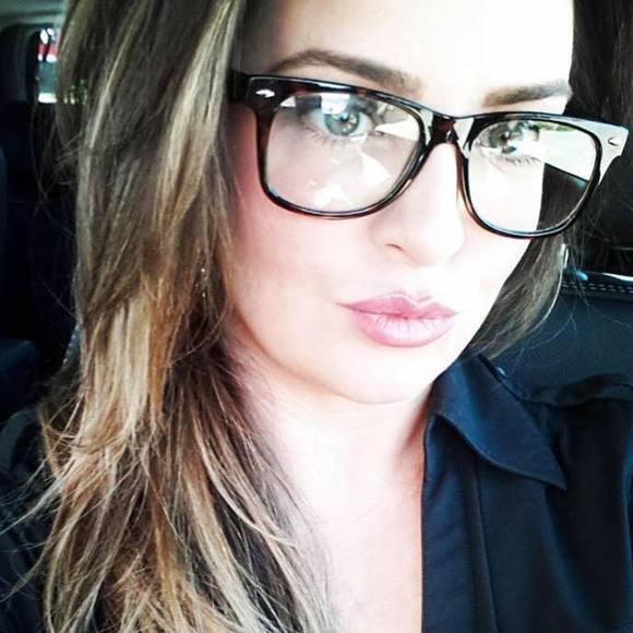 Profile Picture of Robyn Hasselle-bohn (@rmhasselle) on Poshmark