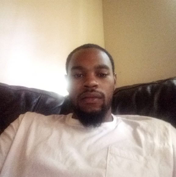 Profile Picture of Stacy Ringo (@stacyringo) on Poshmark