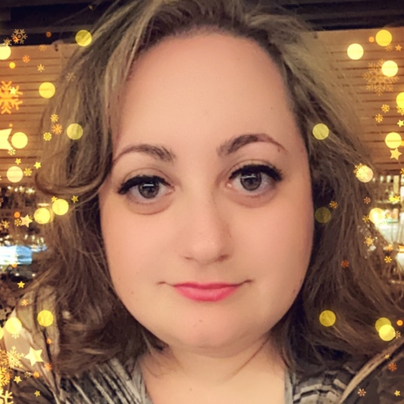 Yevgeniya Dron - Poshmark Profile Picture of Yevgeniya Dron (@yevgeniyadron) on Poshmark