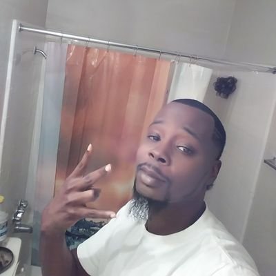 Profile Picture of Nathaniel Griggs (@Getatme26Griggs) on Twitter