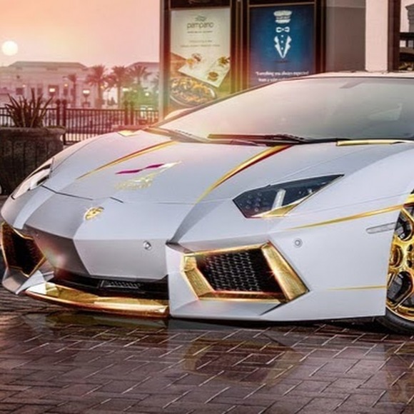 Profile Picture of Erez Mor (@erezmor) on Poshmark