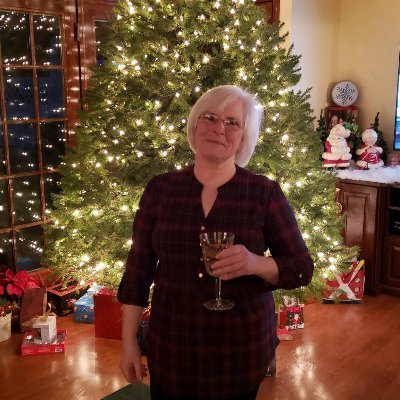 Profile Picture of Eileen Cooper Hunsicker (@eileenhunsicker) on Twitter