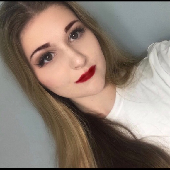 Profile Picture of Rachael Riker (@rriker) on Poshmark