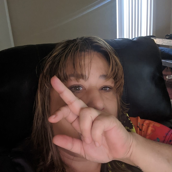 Vikki Lou - Poshmark Profile Picture of Vikki Lou (@vikkiloumiller) on Poshmark