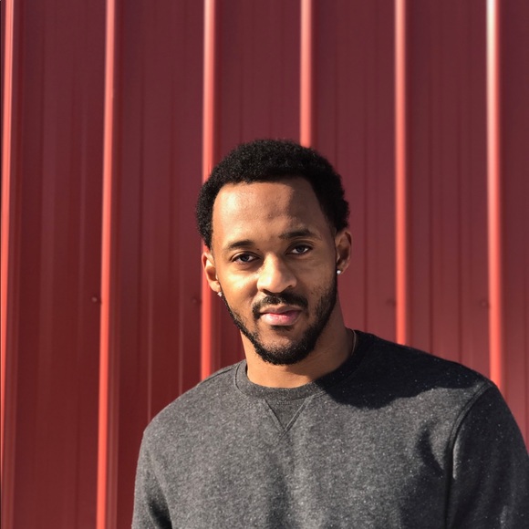 Profile Picture of A Dotson (@dotsonaaron91) on Poshmark