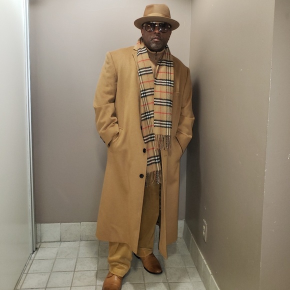 Profile Picture of Aaron Mciver (@aaronmciver) on Poshmark